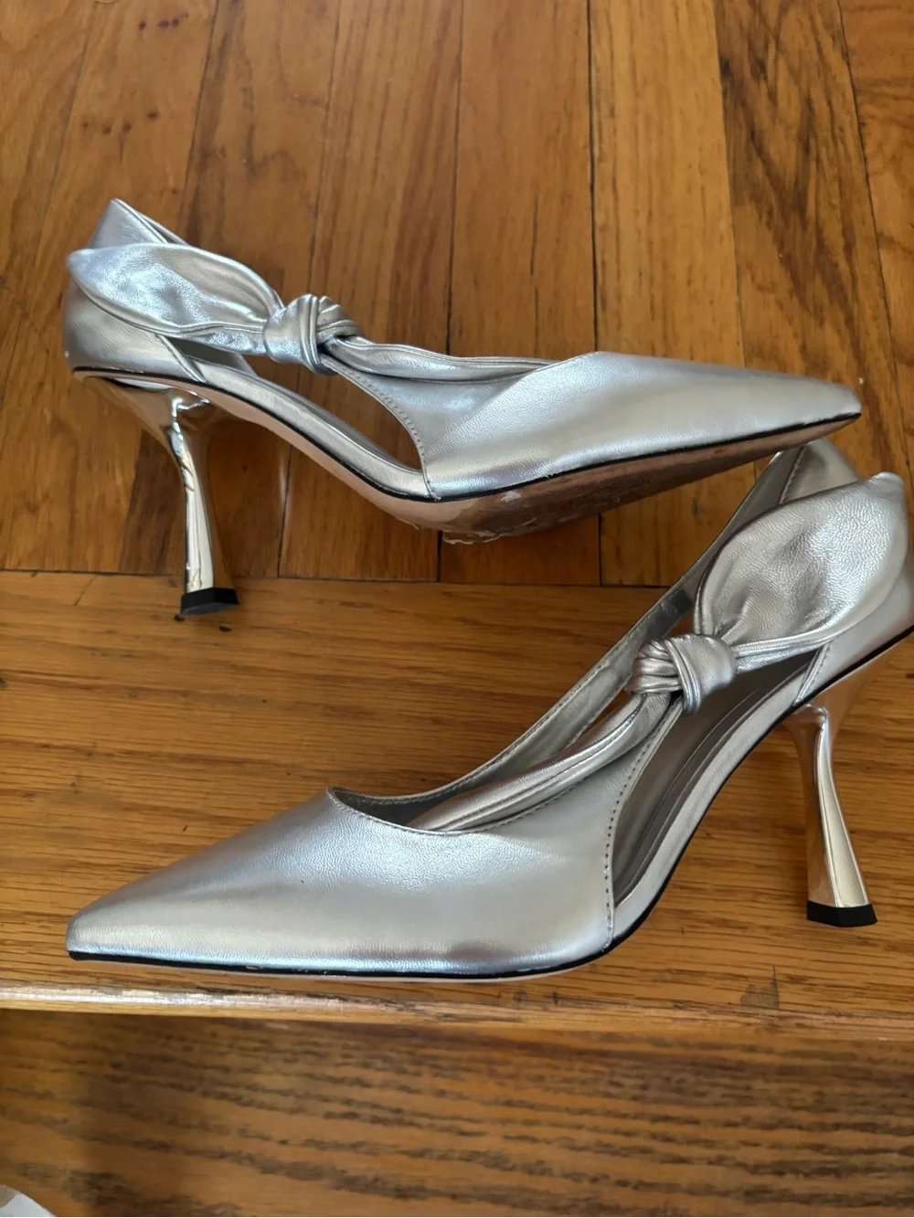 kate spade new york Bunnie Pumps in silver 8.5